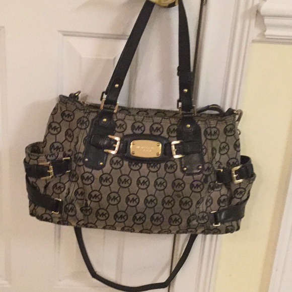 Michael Kors Handbags - Michael Kors Bag